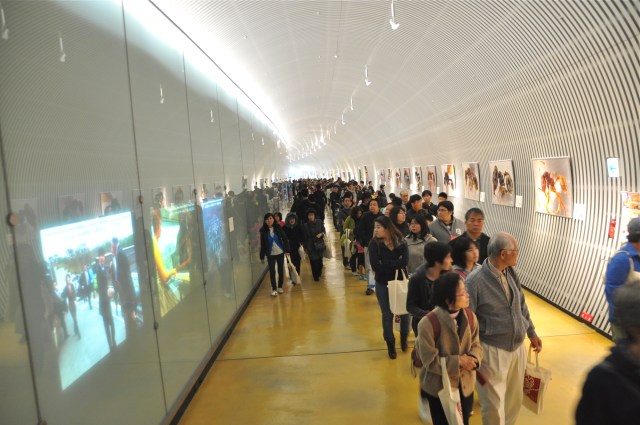 Thousands wait in line for the Thunder Mountain ride