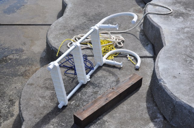 There's a lady who's sure all that glitters is gold And she's buying a stairway to heaven.