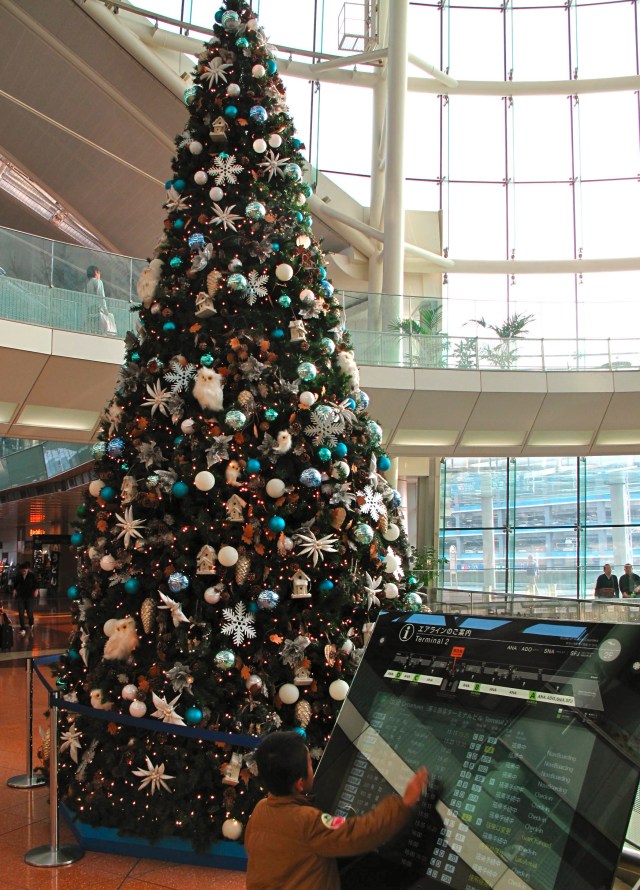 It's Christmas at Haneda