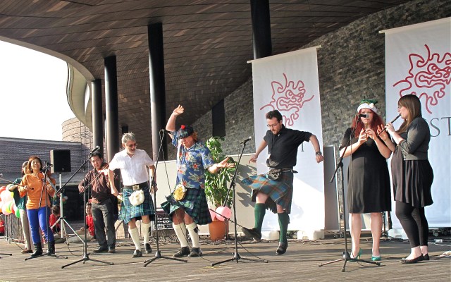 Go crazy with the Cheese Whizz