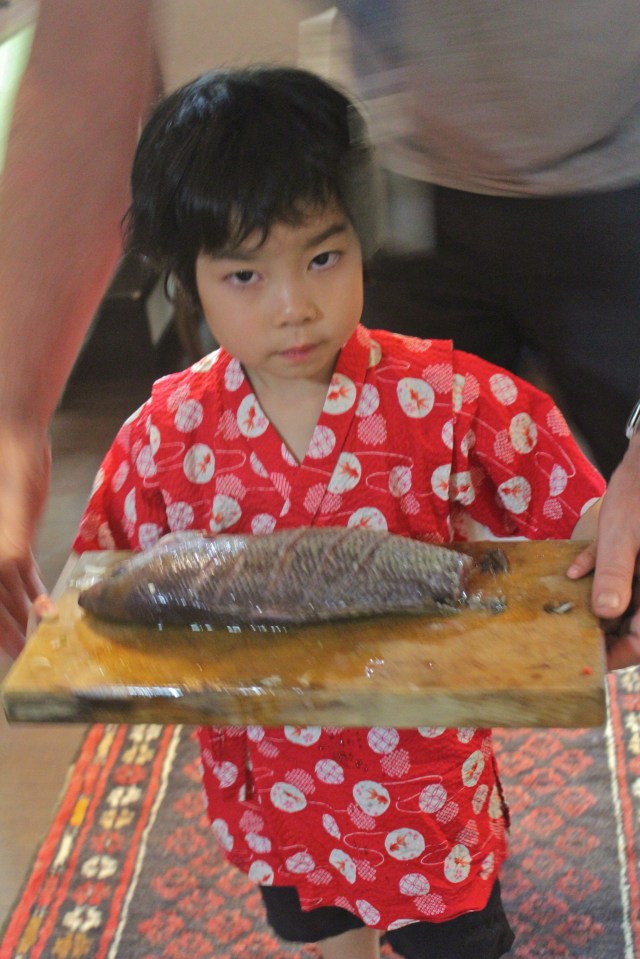 Kanoko Daisensei also cooks fish
