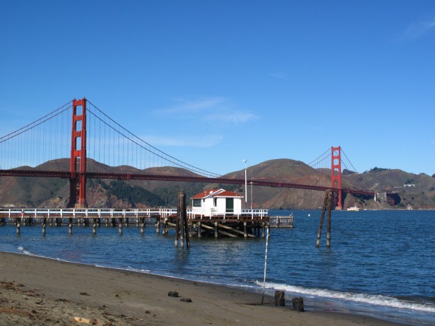 Bobby! Should I take 'em to the bridge? (Go Ahead!) Take 'em on to the bridge! (Take em to the bridge!) Should I take 'em to the bridge? (Yeah!) Take 'em to the bridge? (Go Ahead!) Hit me now!