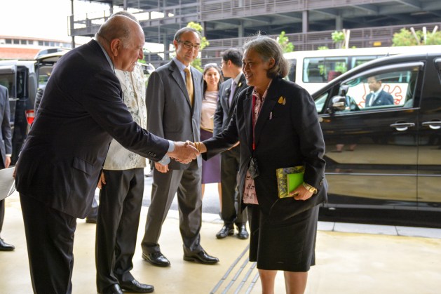 The Princess Of Thailand came yesterday to offer her condolences. Noblesse oblige.